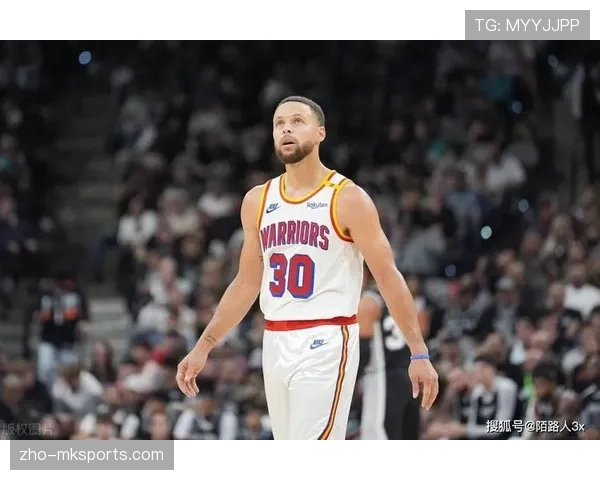 勇士客场一分险胜马刺，库里狂砍49分主导逆转